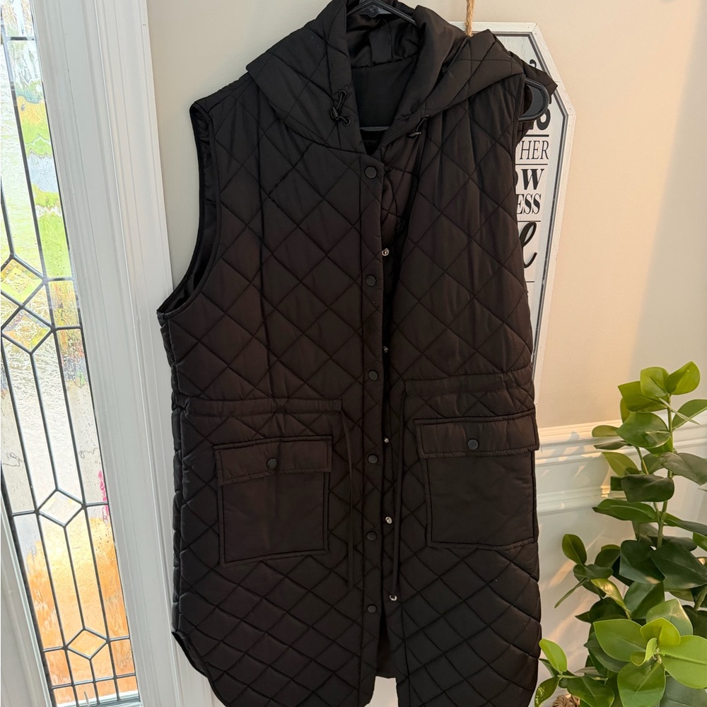 Black Quilted Hooded Vest